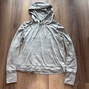 Vuori Halo Essentials Hoodie Cropped In Light Gray Camo Women's XS-S